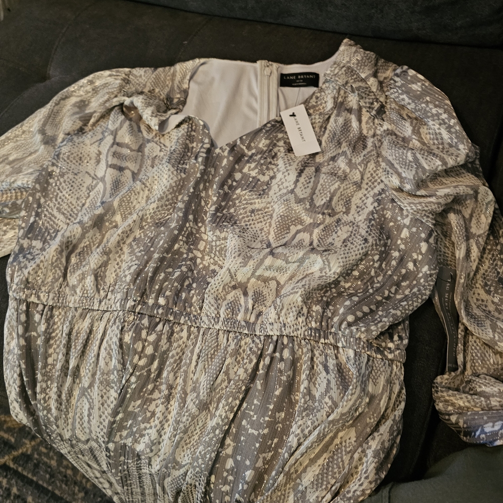 Lane Bryant Light Gray Snake-Print V-Neck Midi Dress Plus Size Light Weight - Picture 3 of 3